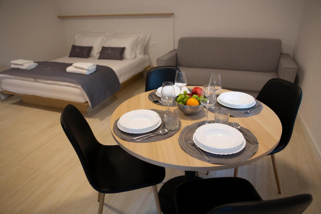 Dea Del Mar Apartments إيزولا المظهر الخارجي الصورة