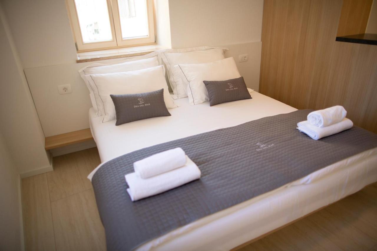 Dea Del Mar Apartments إيزولا المظهر الخارجي الصورة