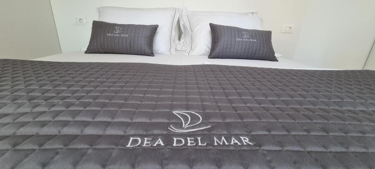 Dea Del Mar Apartments إيزولا المظهر الخارجي الصورة