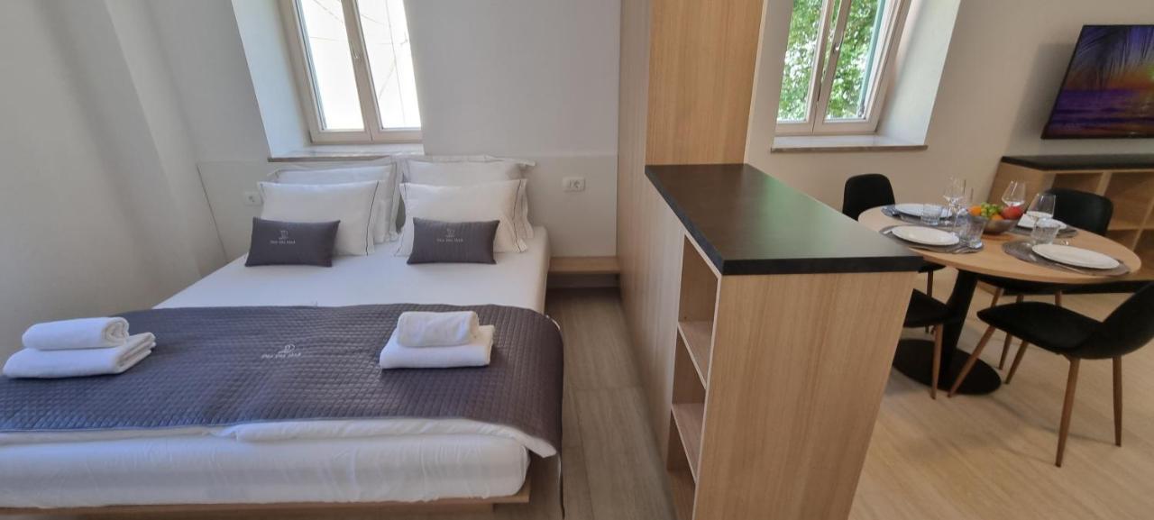 Dea Del Mar Apartments إيزولا المظهر الخارجي الصورة