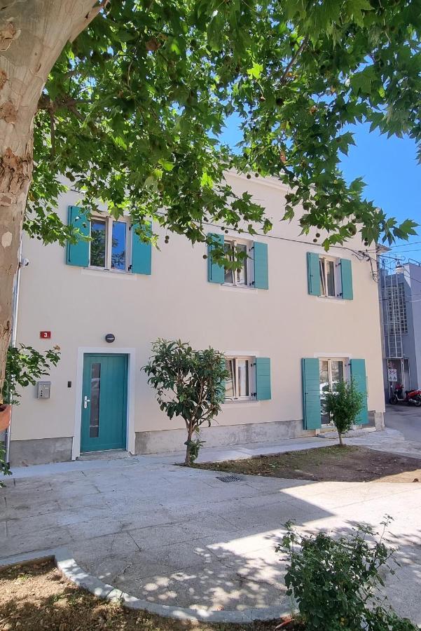 Dea Del Mar Apartments إيزولا المظهر الخارجي الصورة